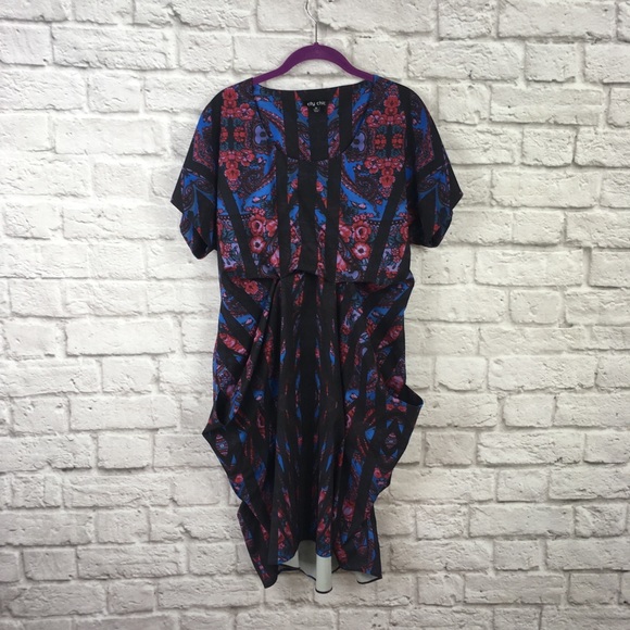 City Chic Dresses & Skirts - City Chic Short Sleeve Dress with Pockets